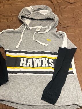 PINK Victoria's Secret Gray, Black & Yellow Hawks Hooded long sleeve shirt